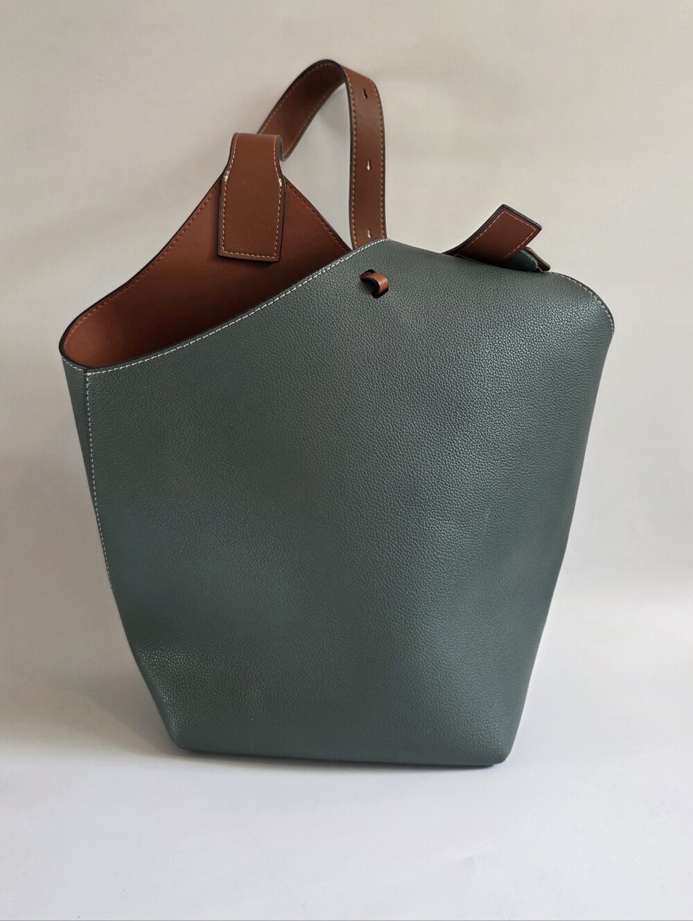 Maison de Beauté Marseilles MDBM Cholet Two-Tone Medium Tote in Celeste